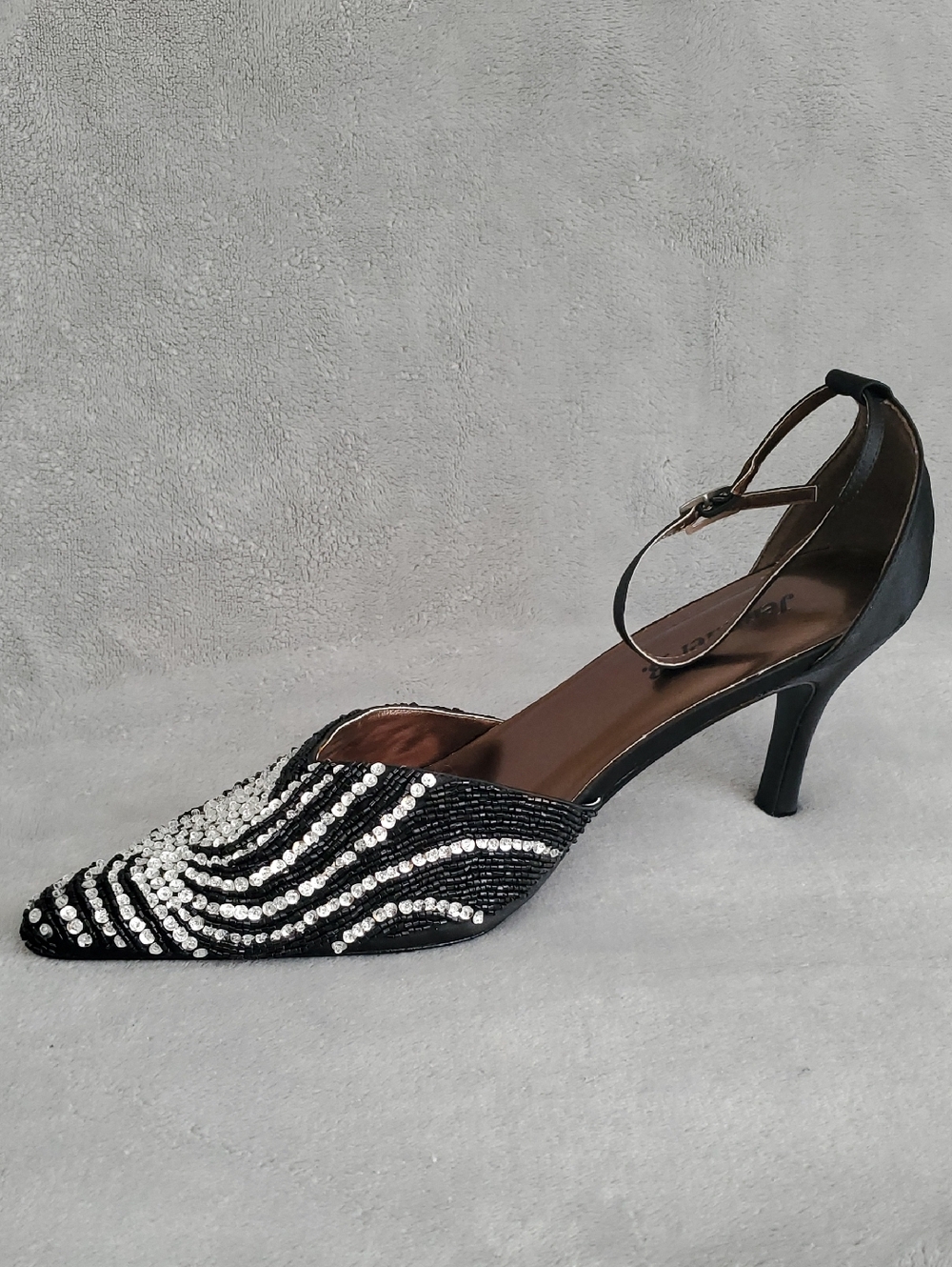 🆕️ JENNIFER B. Black Beaded Rhinestone Pointed Toe Ankle Strap Heels SIZE: 11W - Picture 3 of 12